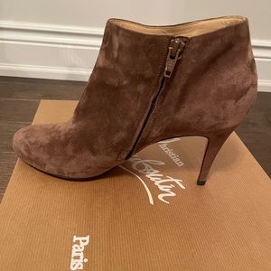 SZ 40 Belle Christian Louboutin Botties